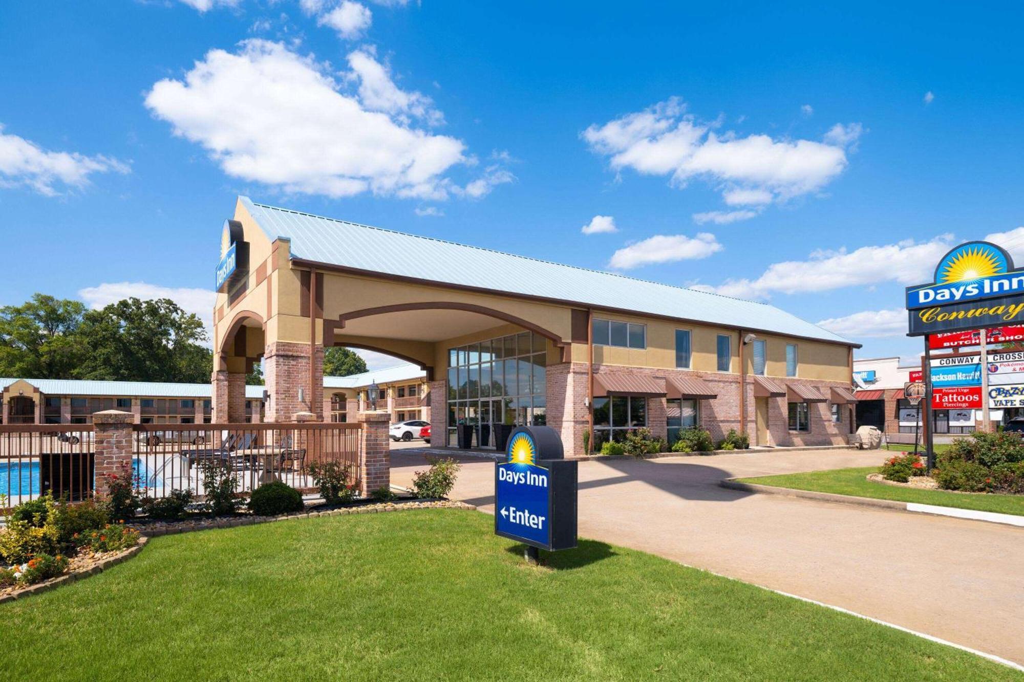 Days Inn By Wyndham Conway Exterior photo